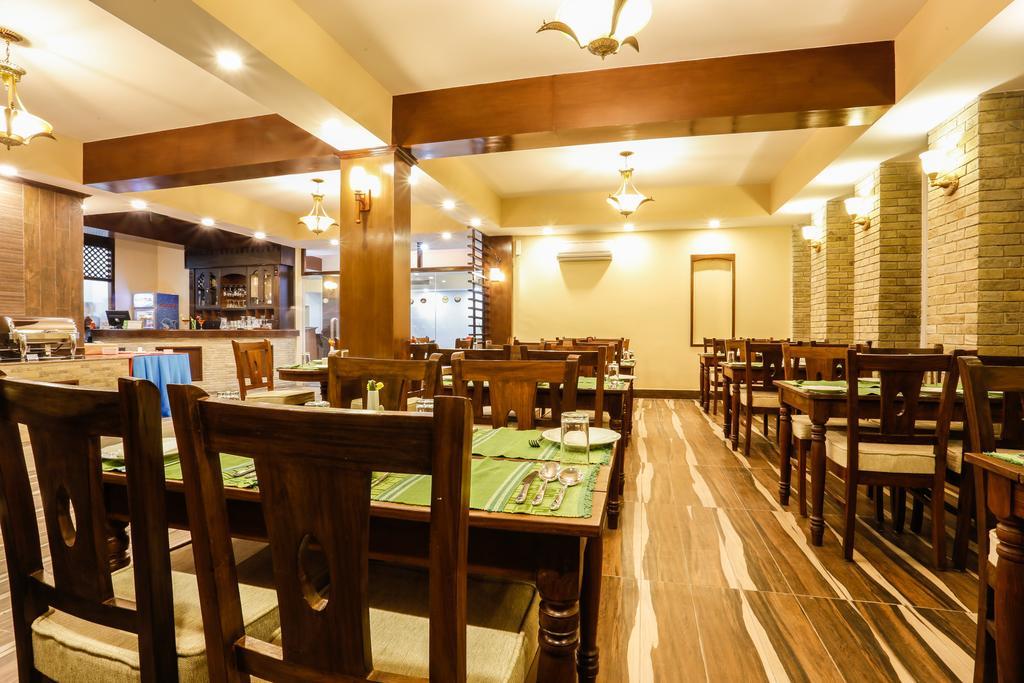 Da Yatra Courtyard Hotel Pokhara Luaran gambar