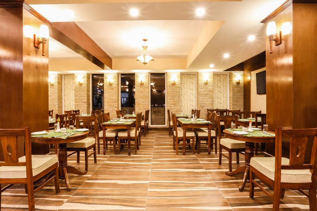 Da Yatra Courtyard Hotel Pokhara Luaran gambar