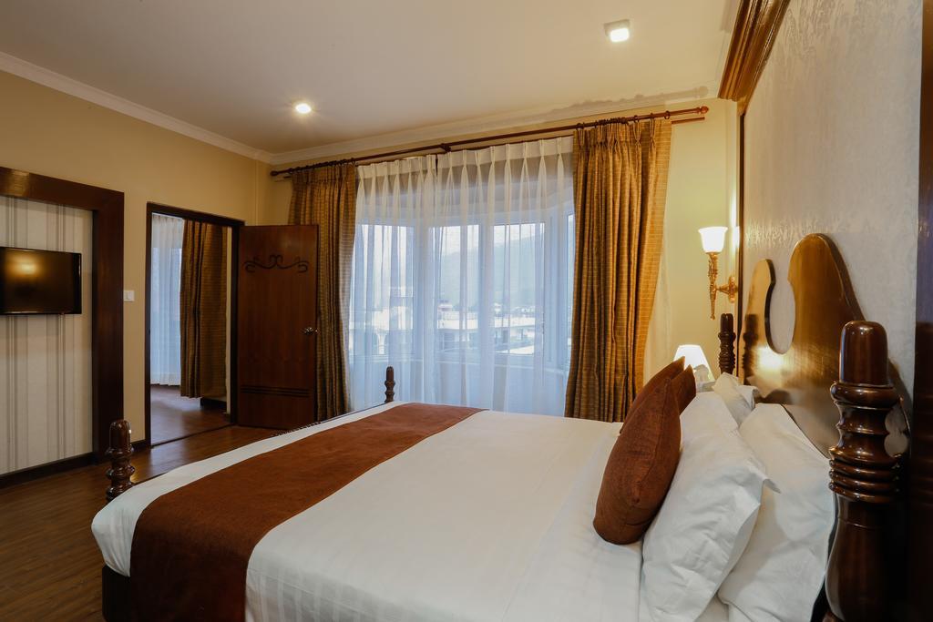 Da Yatra Courtyard Hotel Pokhara Luaran gambar
