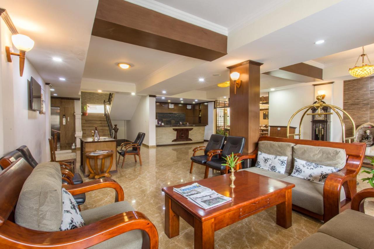 Da Yatra Courtyard Hotel Pokhara Luaran gambar