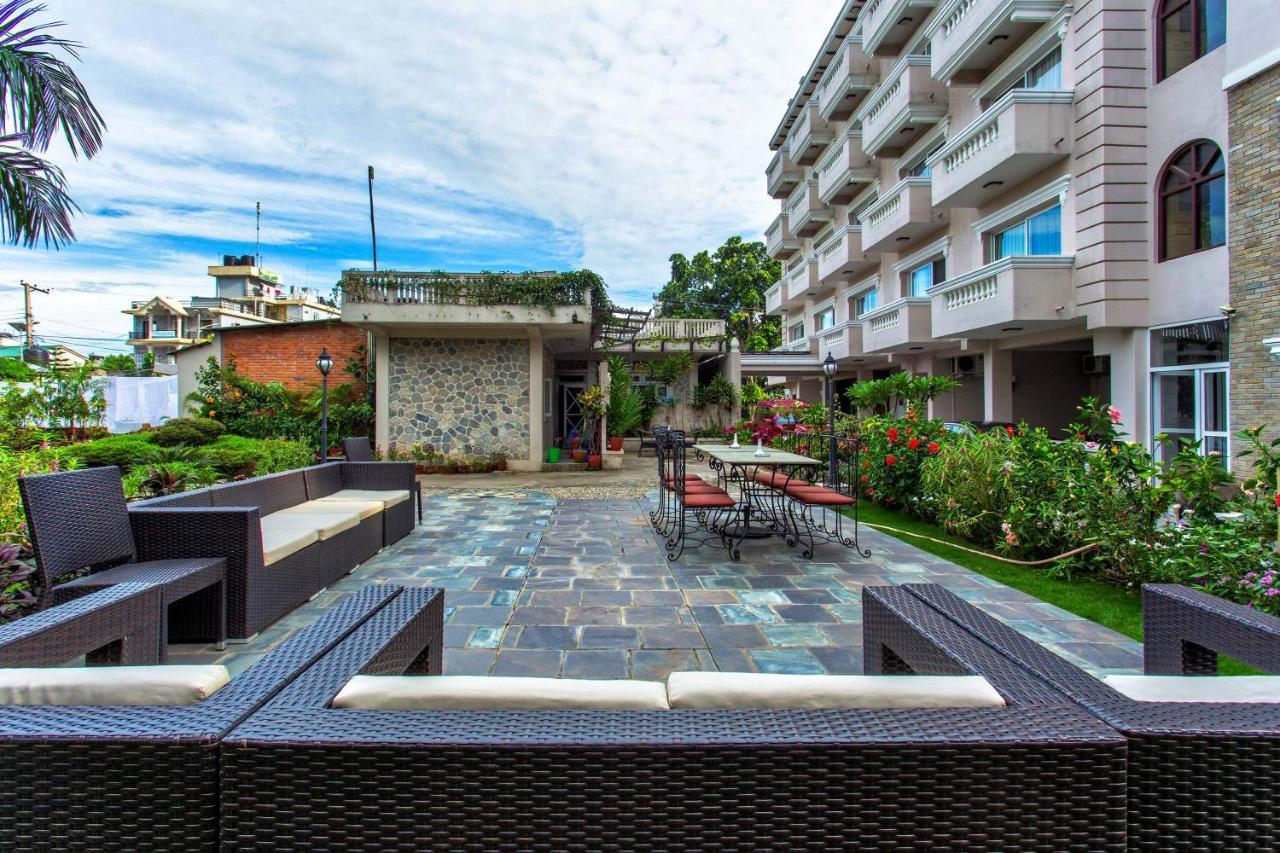 Da Yatra Courtyard Hotel Pokhara Luaran gambar