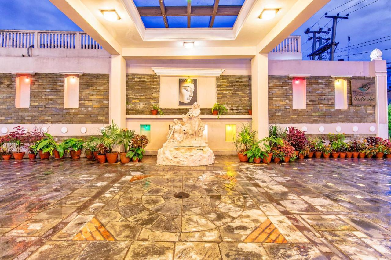 Da Yatra Courtyard Hotel Pokhara Luaran gambar