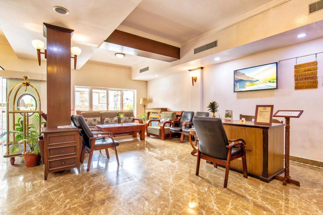 Da Yatra Courtyard Hotel Pokhara Luaran gambar