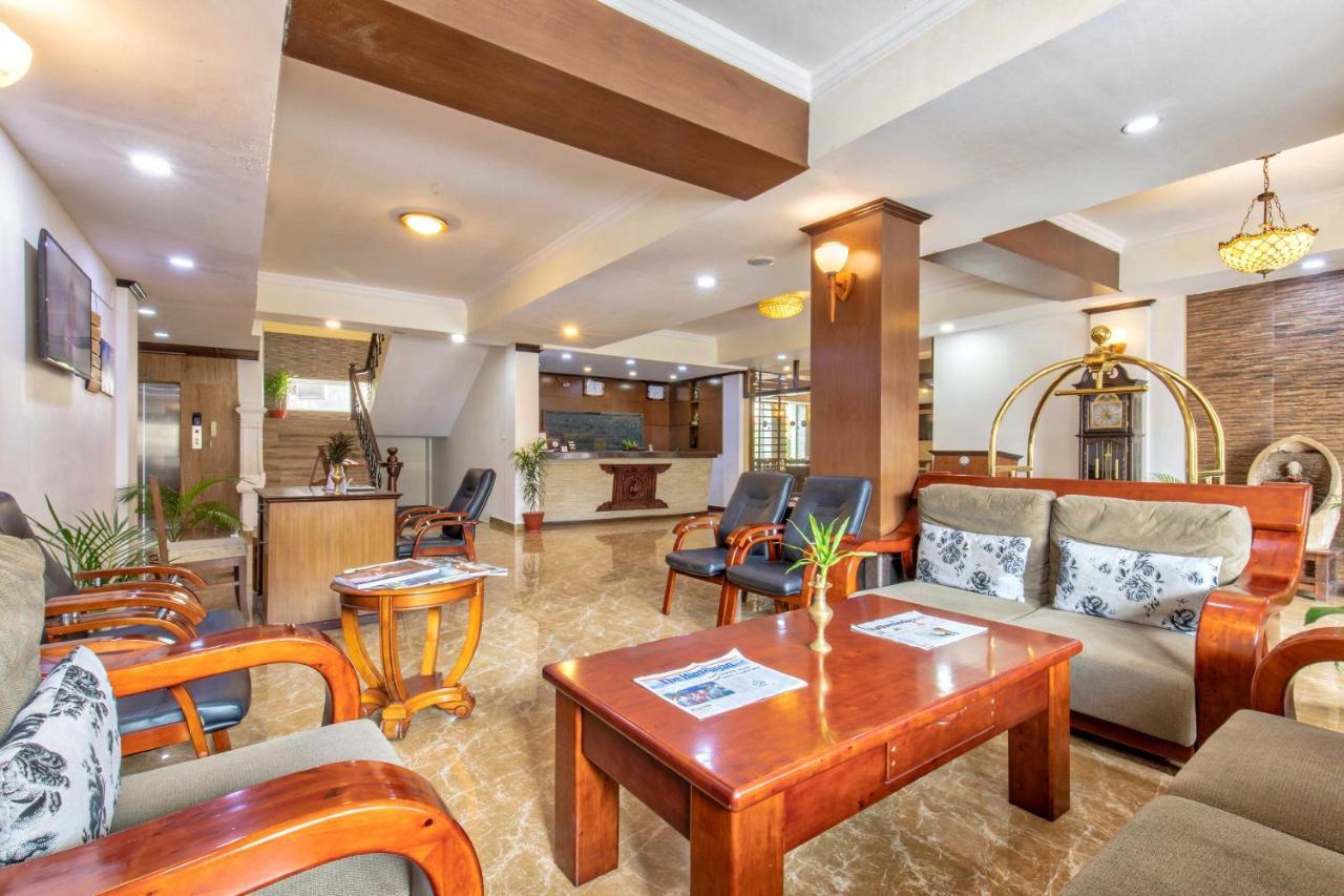 Da Yatra Courtyard Hotel Pokhara Luaran gambar