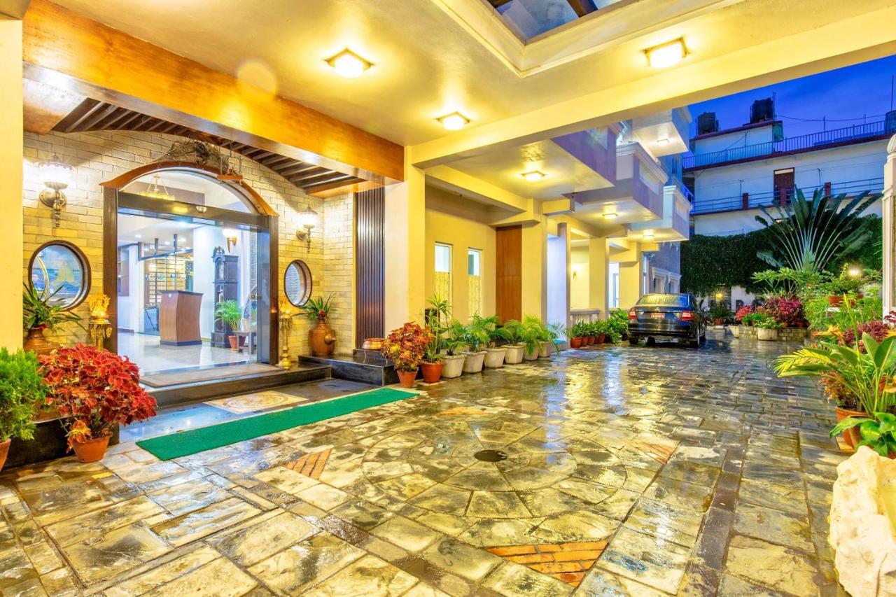 Da Yatra Courtyard Hotel Pokhara Luaran gambar