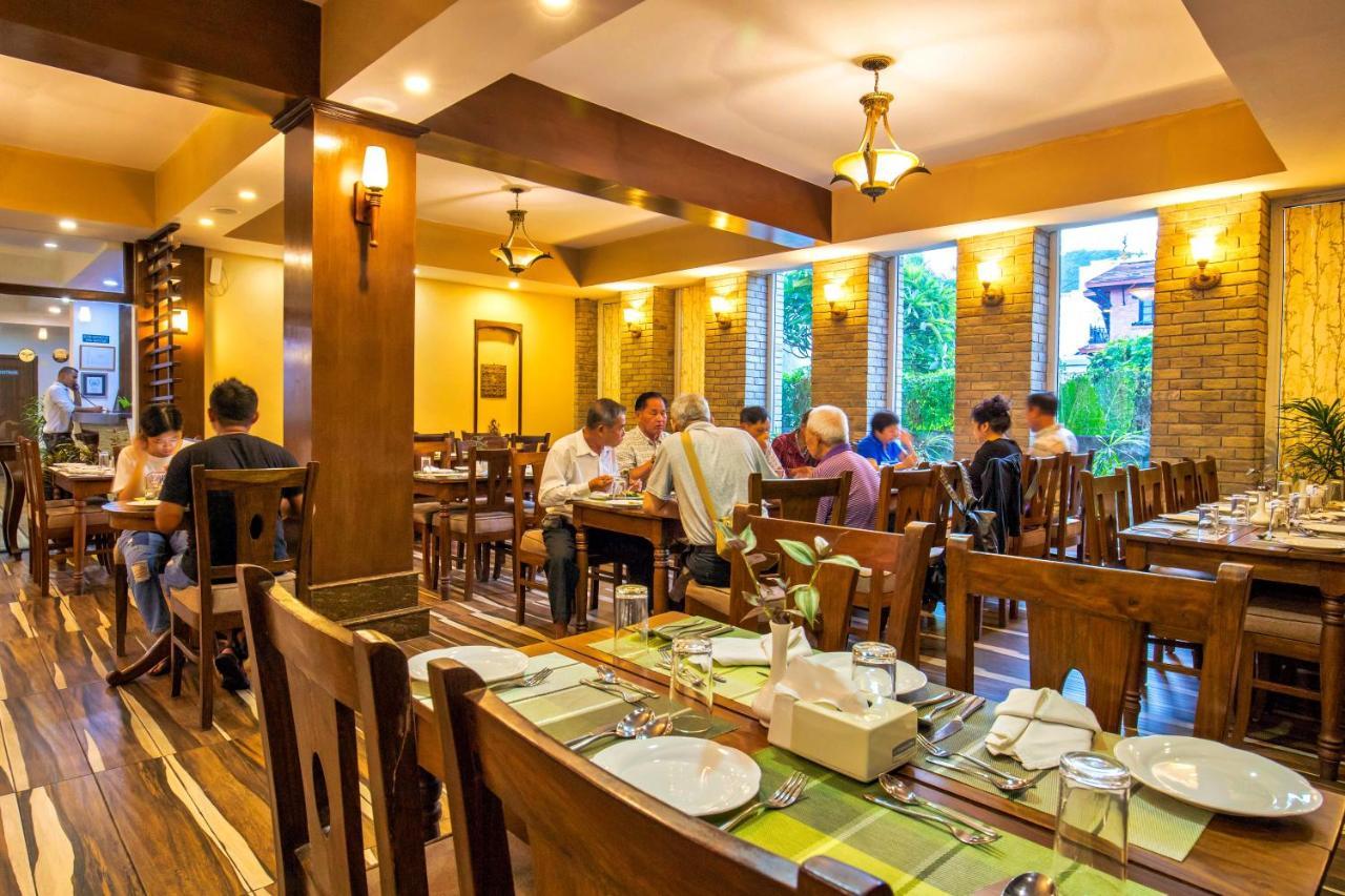Da Yatra Courtyard Hotel Pokhara Luaran gambar