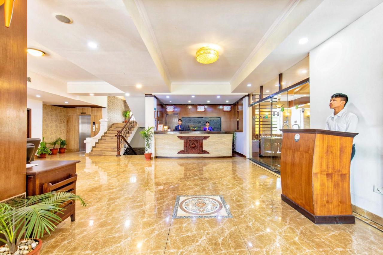 Da Yatra Courtyard Hotel Pokhara Luaran gambar