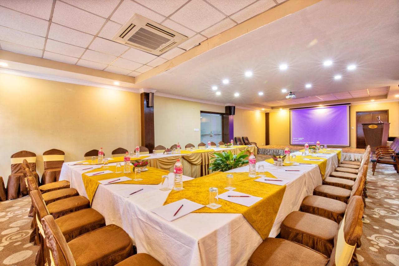 Da Yatra Courtyard Hotel Pokhara Luaran gambar