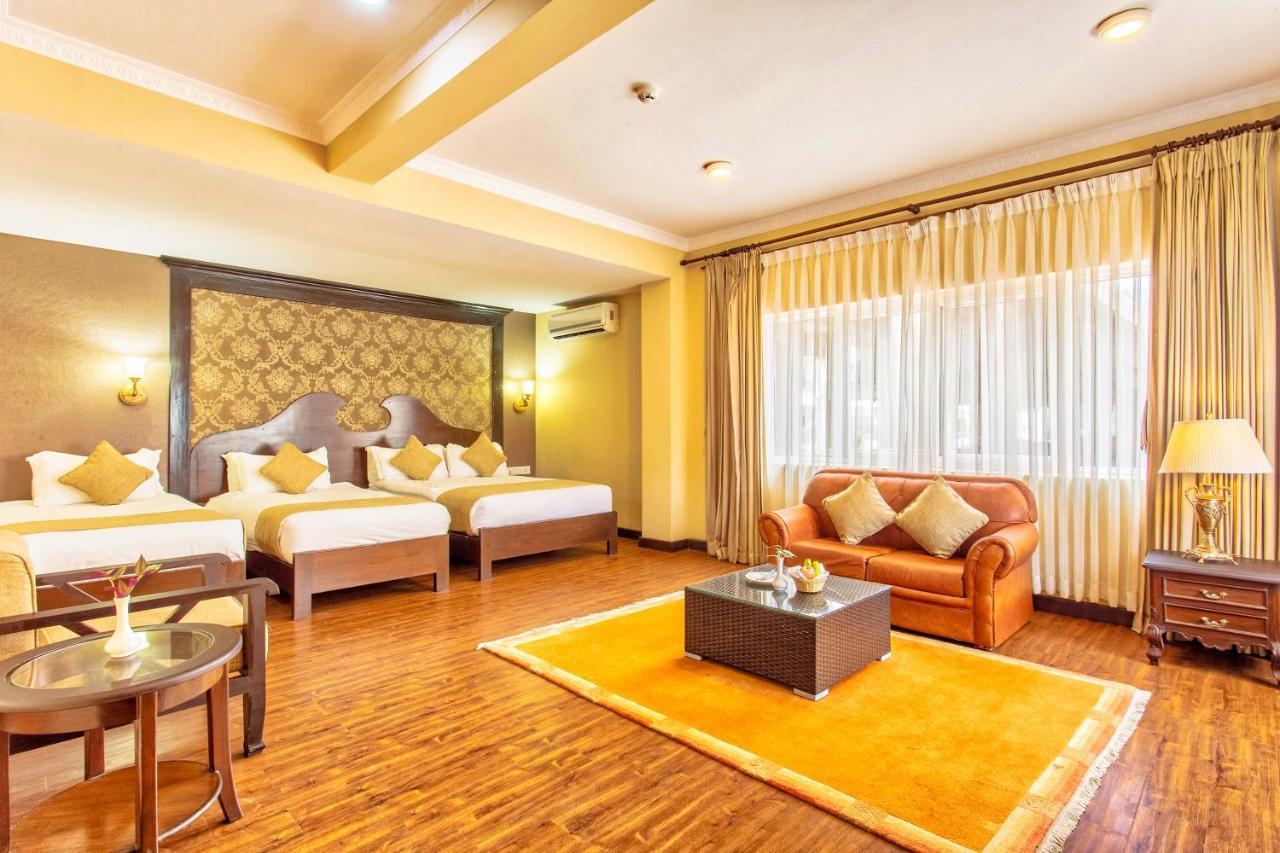 Da Yatra Courtyard Hotel Pokhara Luaran gambar