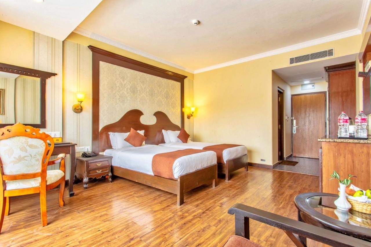 Da Yatra Courtyard Hotel Pokhara Luaran gambar