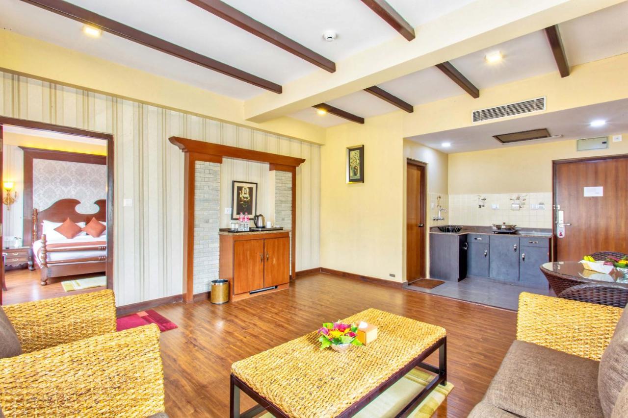 Da Yatra Courtyard Hotel Pokhara Luaran gambar